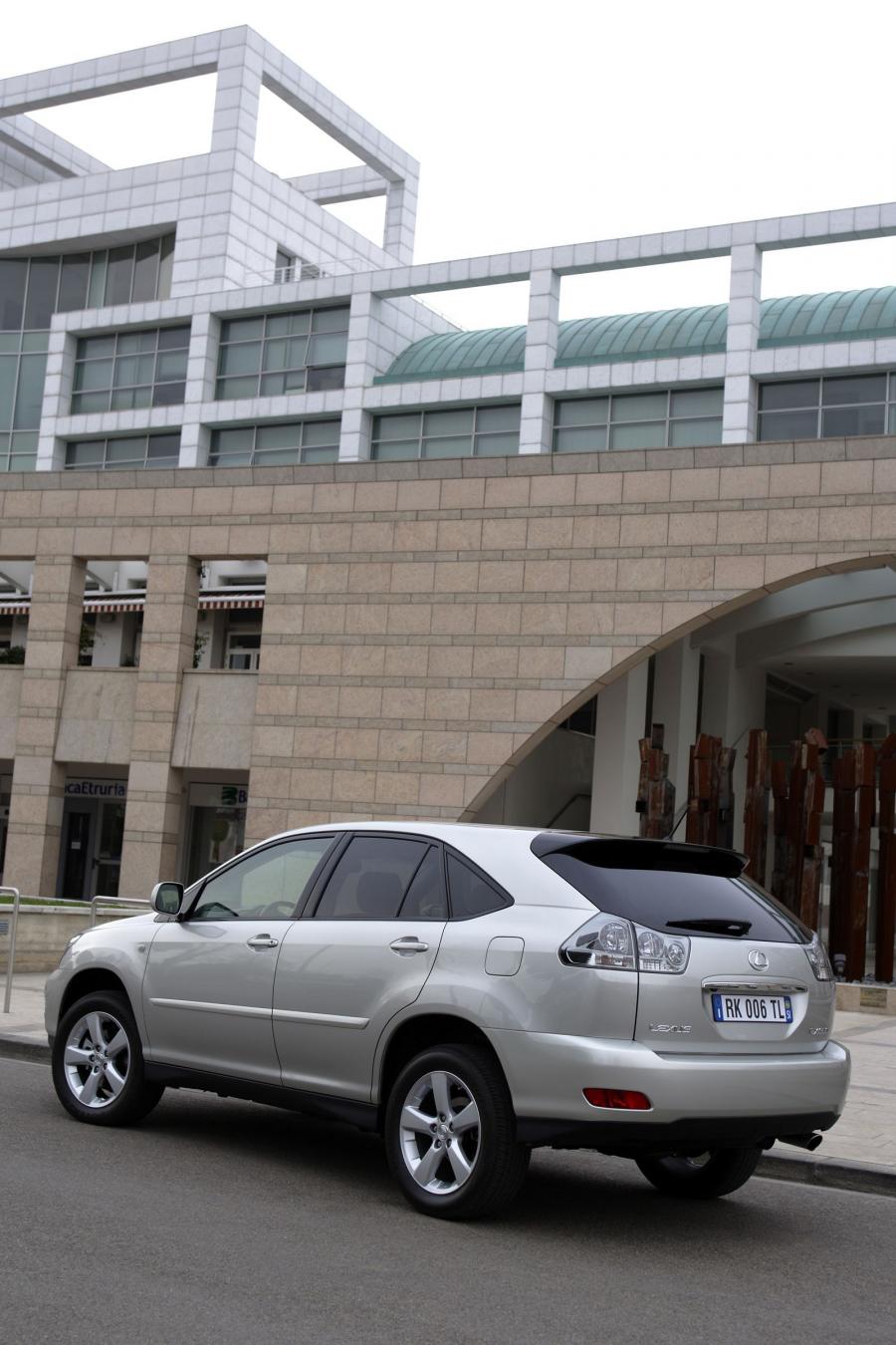 Lexus RX350 2007 года  (фото 26 из 115)